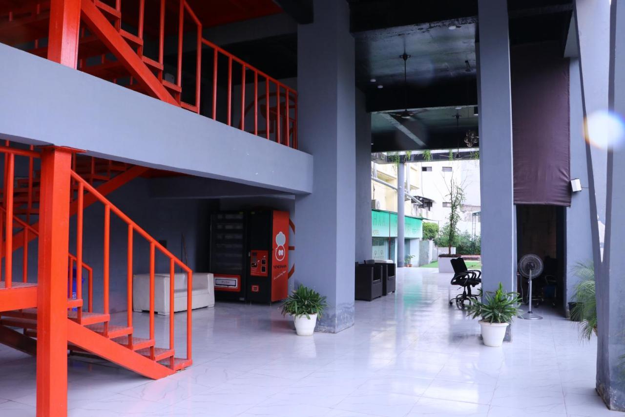 Virohaa Garden Hotel กาเซียบัด ภายนอก รูปภาพ