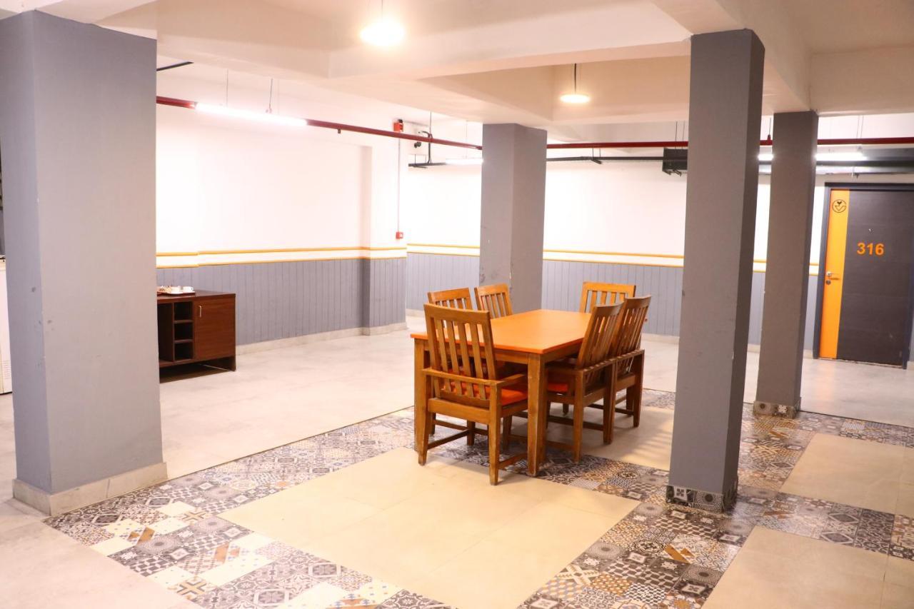 Virohaa Garden Hotel กาเซียบัด ภายนอก รูปภาพ