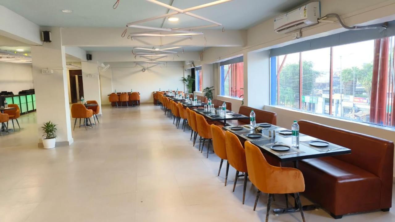 Virohaa Garden Hotel กาเซียบัด ภายนอก รูปภาพ